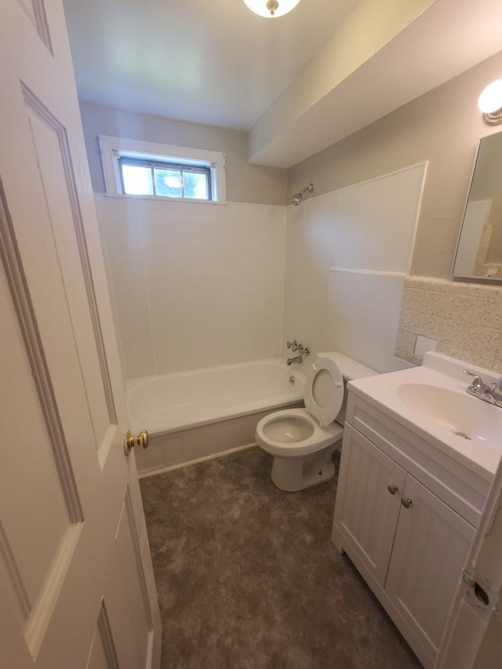 538 Walter Ct - Photo 5 of 13
