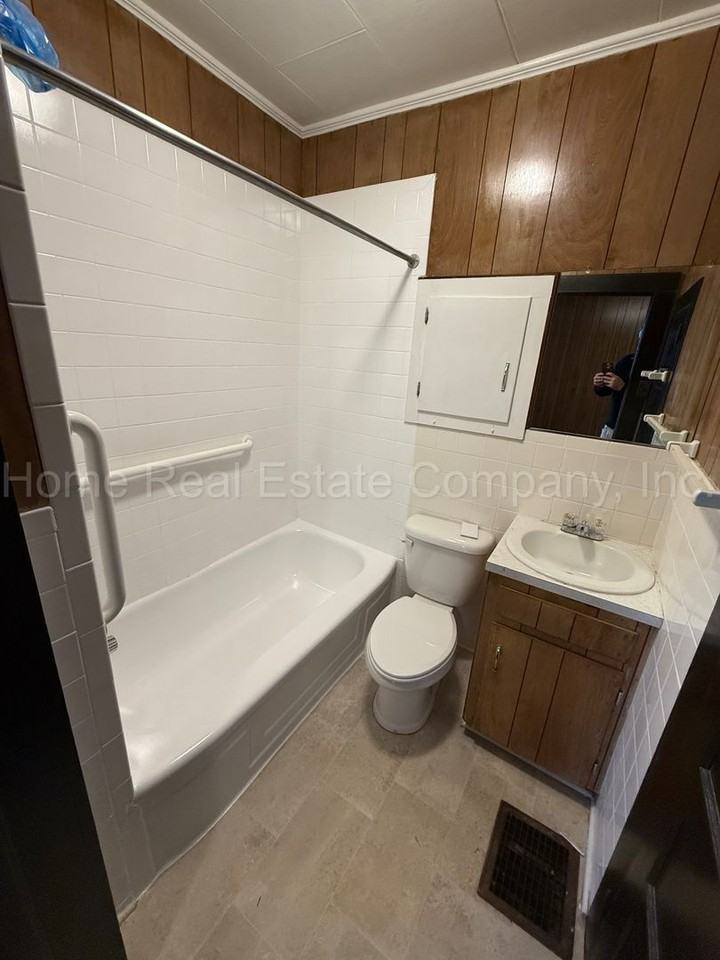 1118 Franklin St - Photo 7 of 10