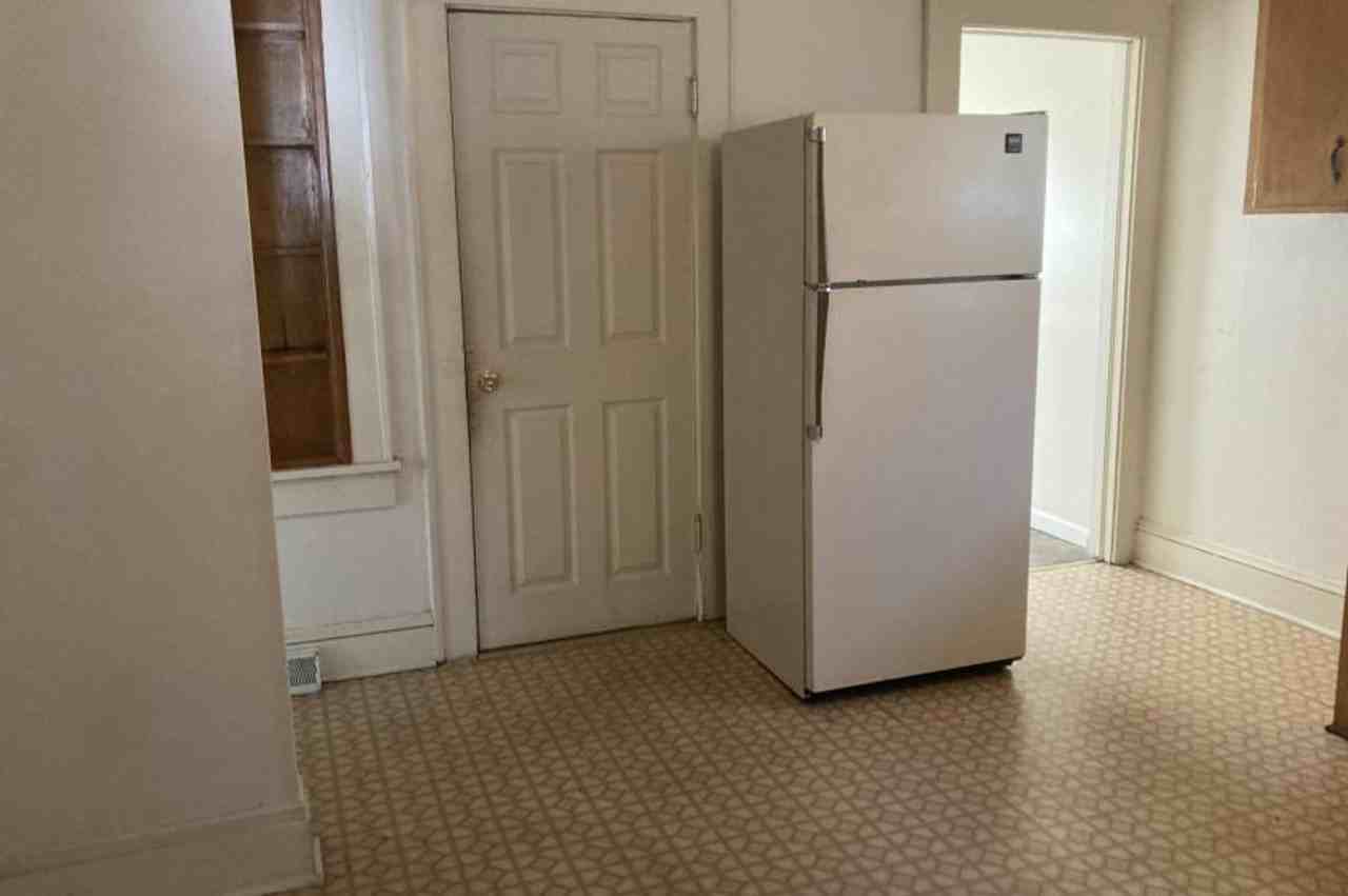 1205 5th St - Photo 3 of 9