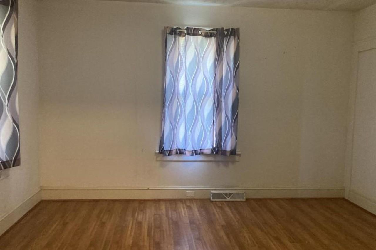 1205 5th St - Photo 5 of 9