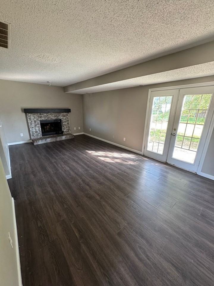 726 Aurora Knoll Ln - Photo 2 of 8