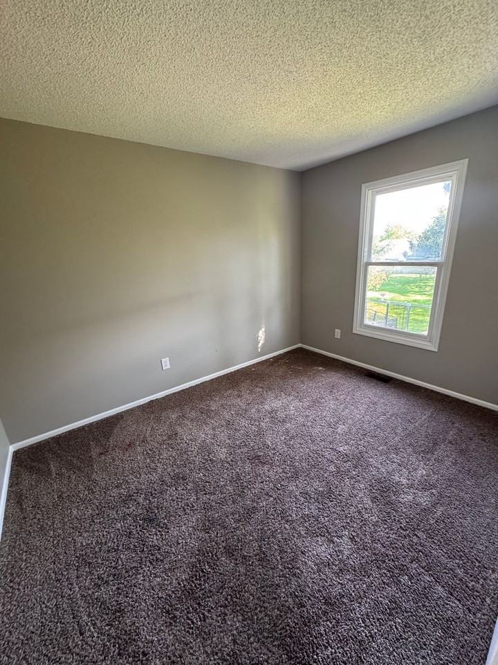 726 Aurora Knoll Ln - Photo 7 of 8
