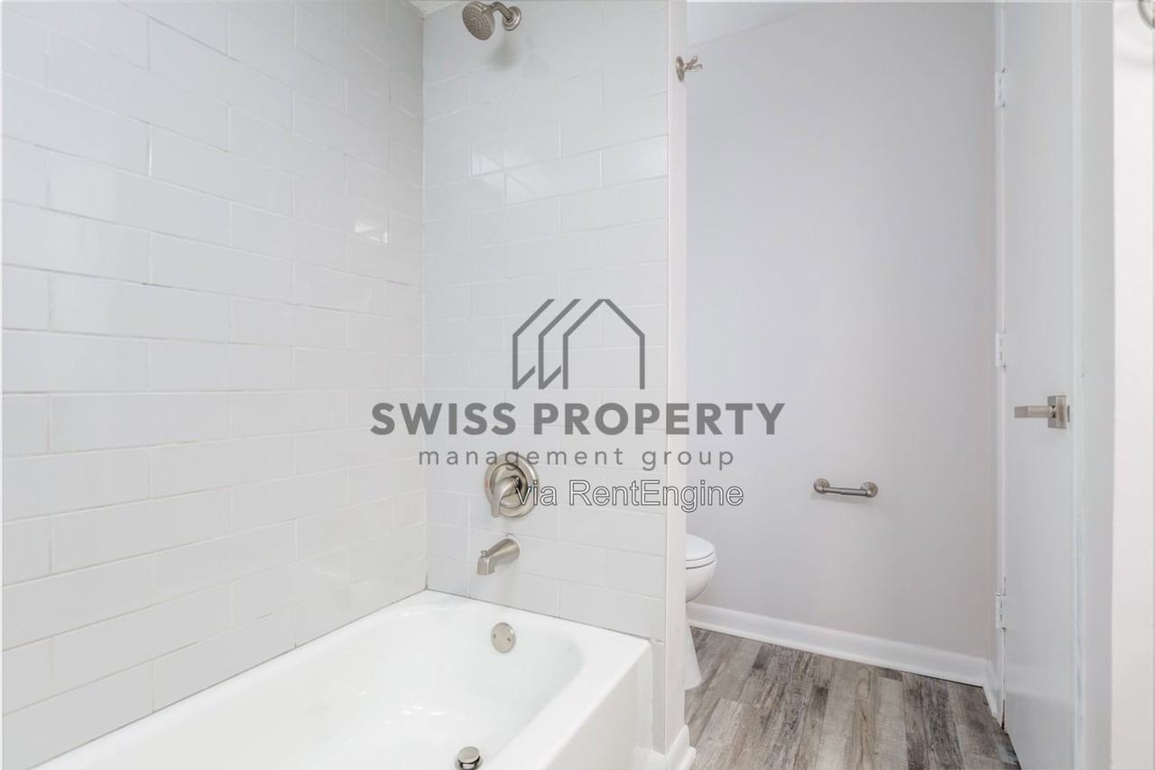 4577 Olentangy River Rd #G4 - Photo 3 of 50