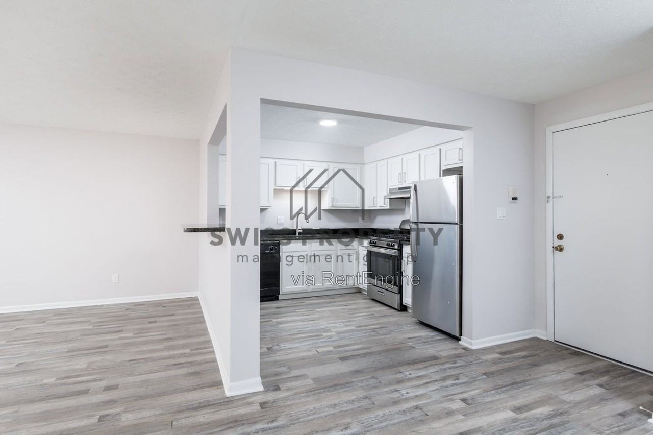 4577 Olentangy River Rd #G4 - Photo 7 of 50