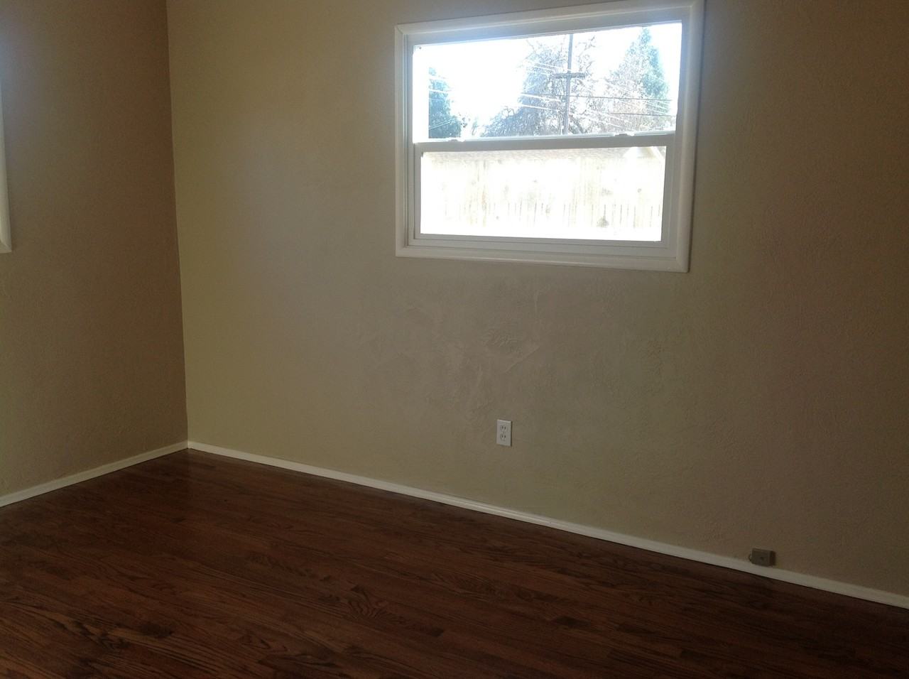 328 Covena Ave - Photo 6 of 6