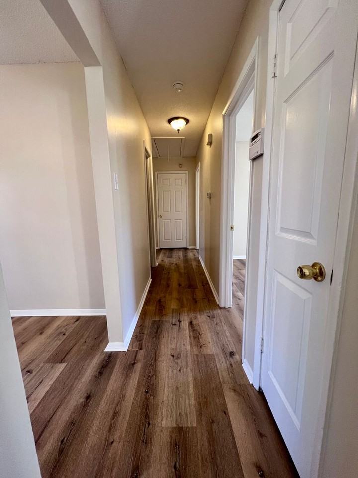 133 Melrose Pl - Photo 5 of 26