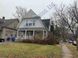 featured image of 511 W Green St