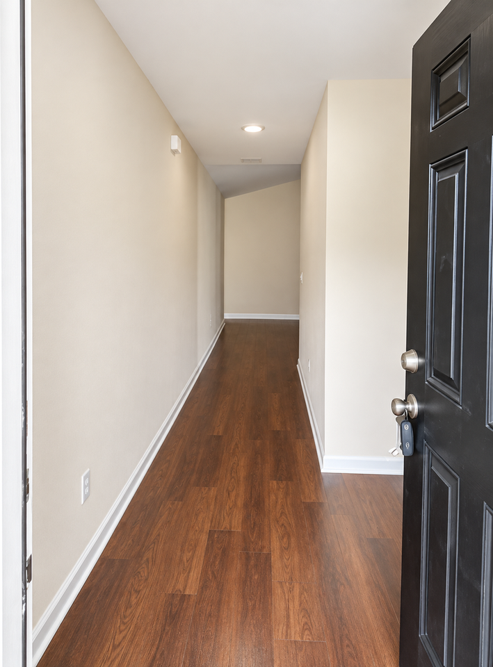 31 Amber Dr - Photo 3 of 32