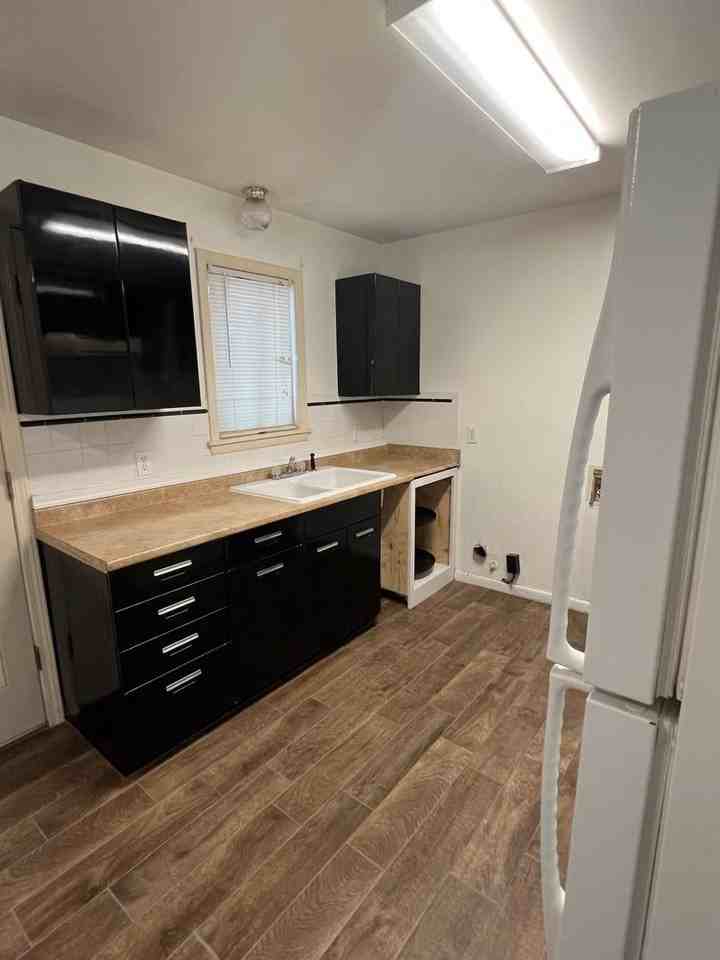 110 Sw 24th Ave - Photo 7 of 10