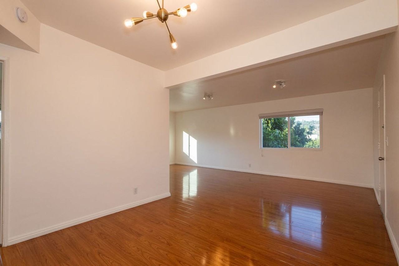 2251 Gatewood St #4 - Photo 7 of 40