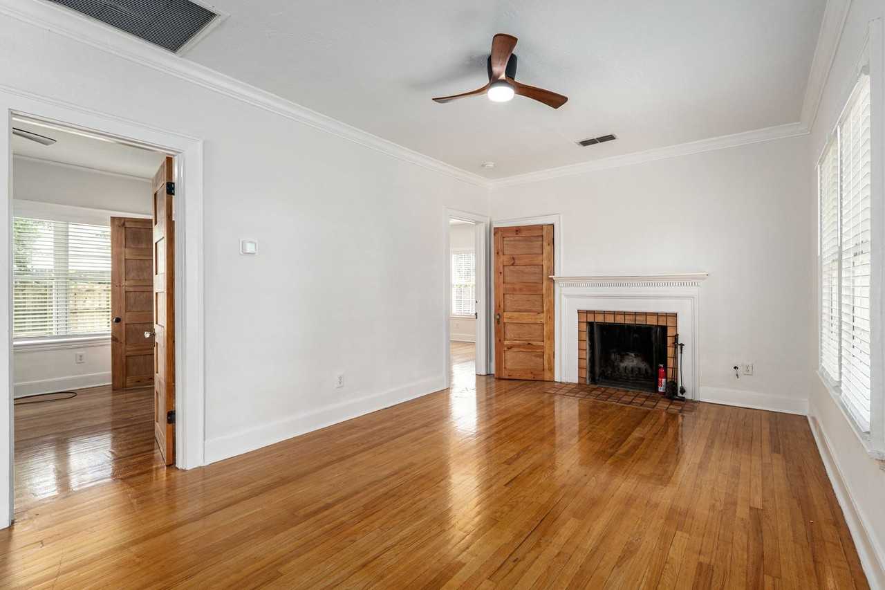 1220 Nw 4th Ave - Photo 6 of 34
