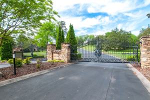 featured image of 110 Balleroy Dr