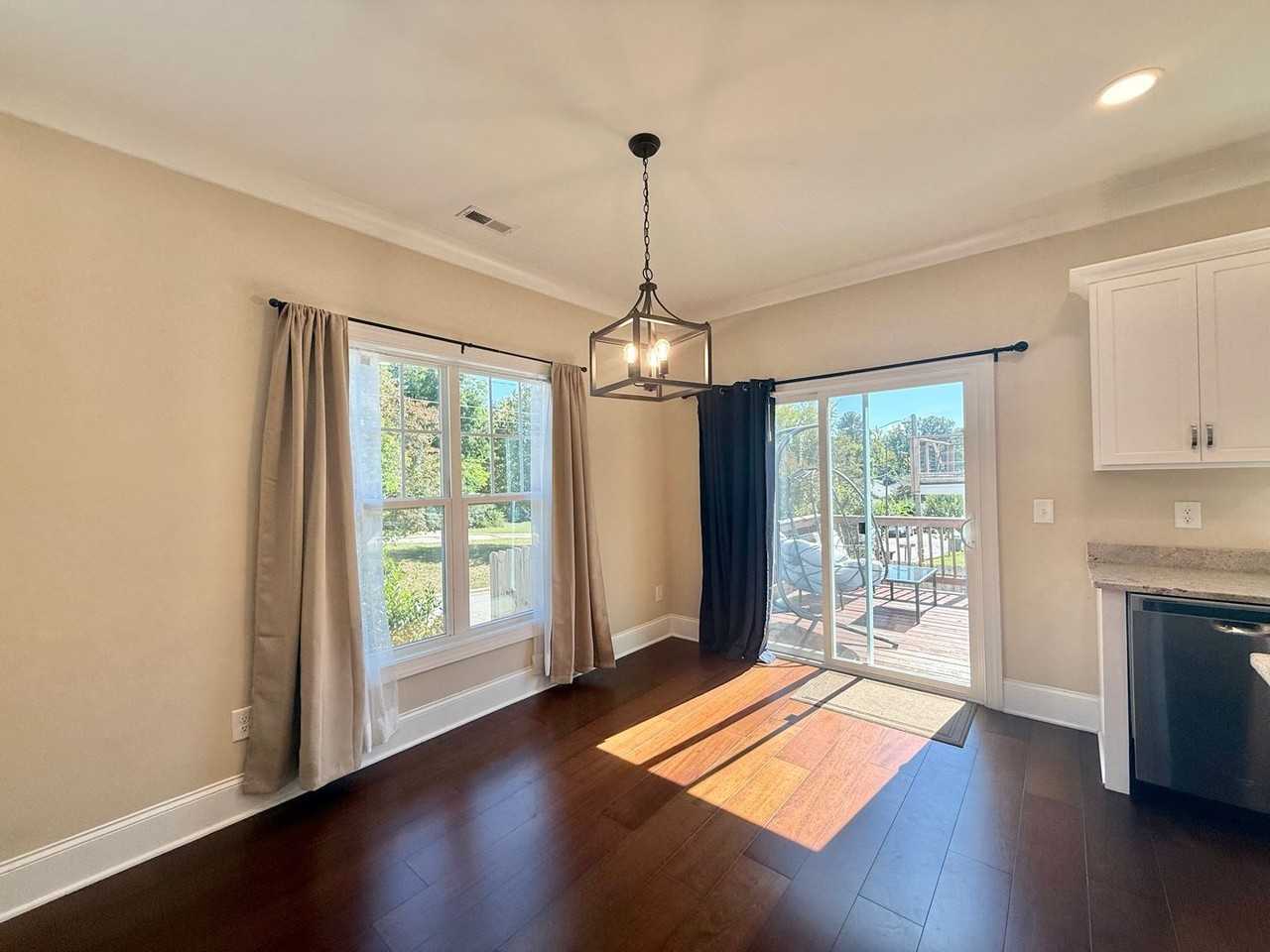 3114 Bryant St - Photo 6 of 24