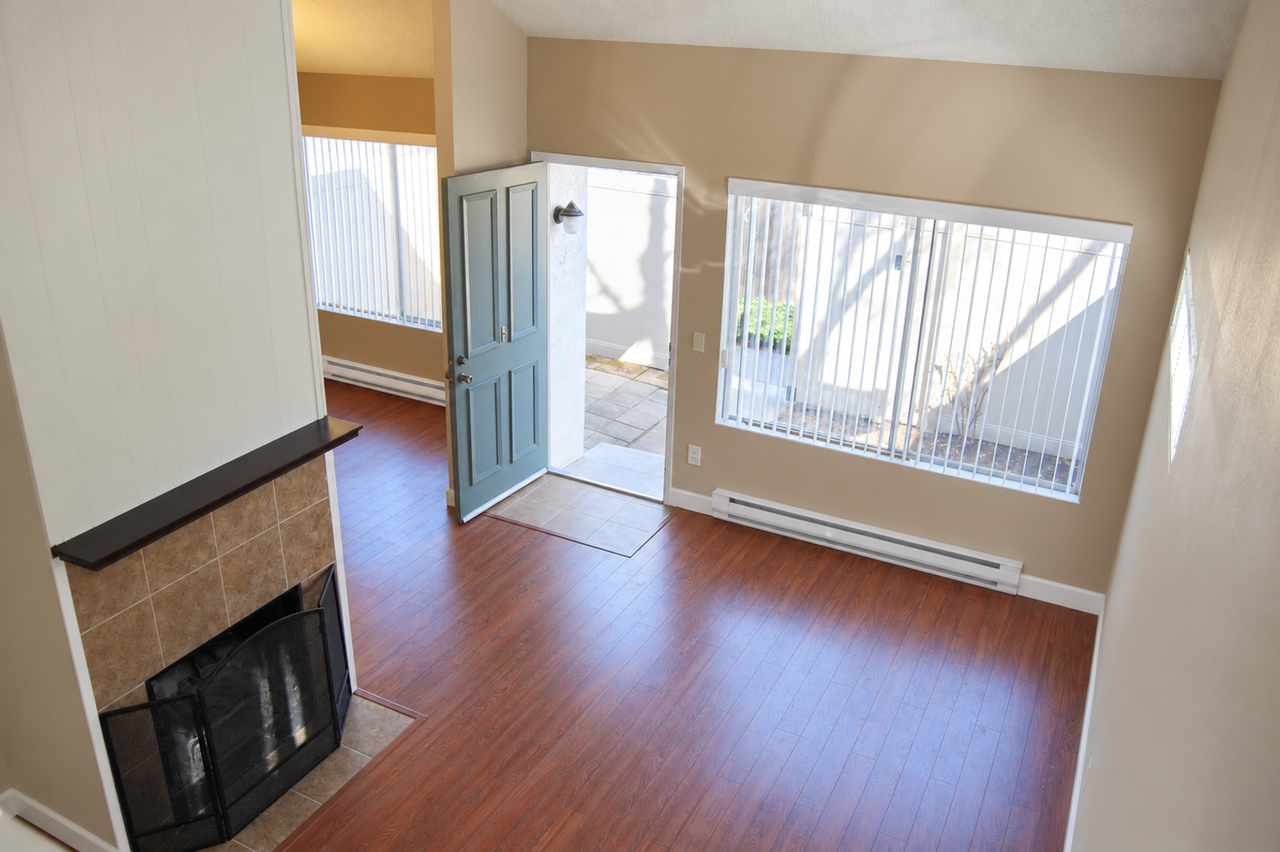 1065 Copeland Creek Dr - Photo 7 of 25