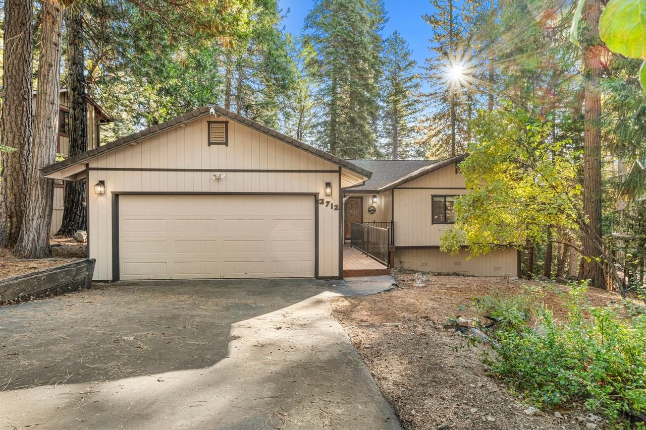 3712 Garnet Rd - Photo 2 of 38