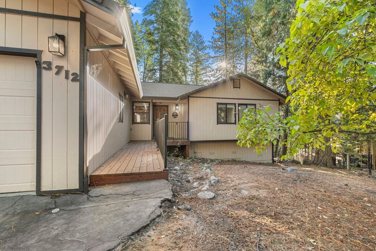 3712 Garnet Rd - Photo 5 of 38