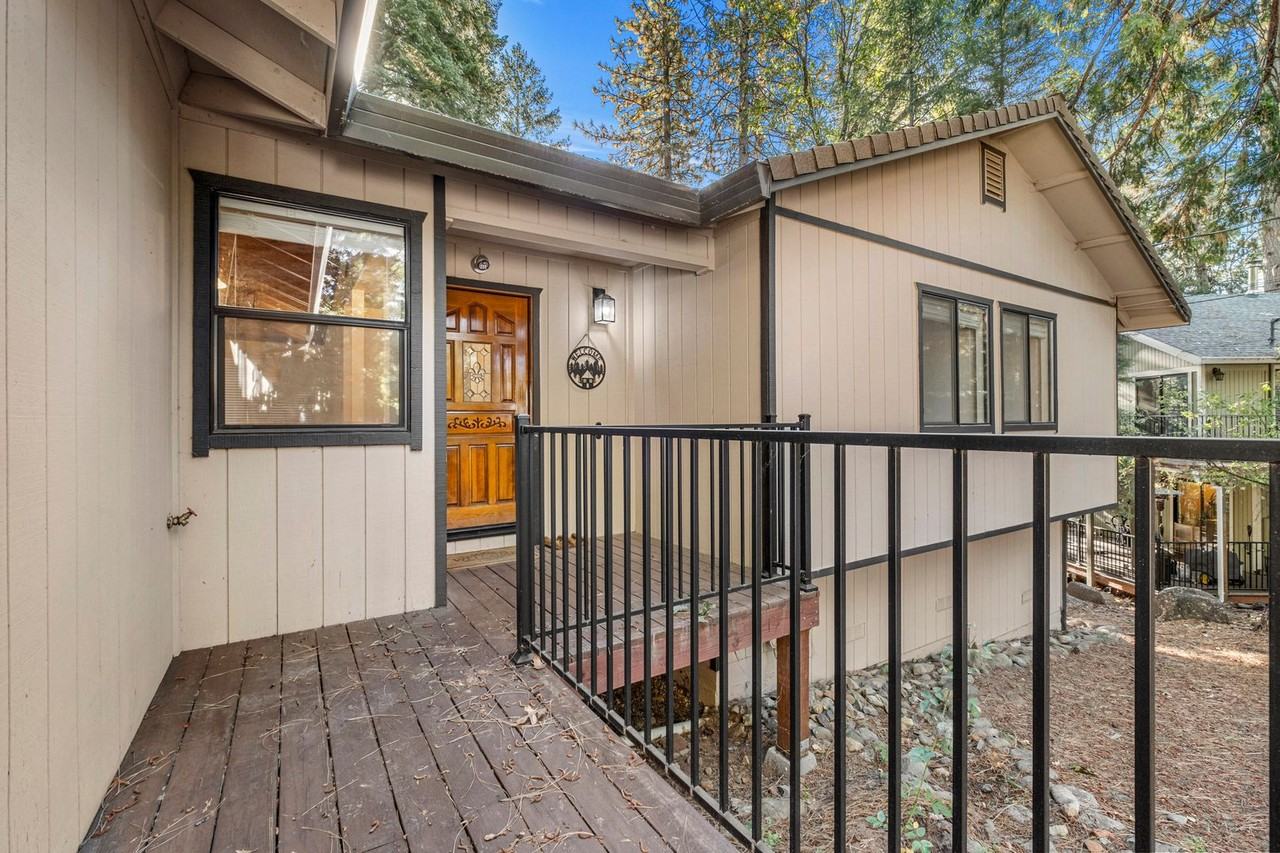 3712 Garnet Rd - Photo 6 of 38