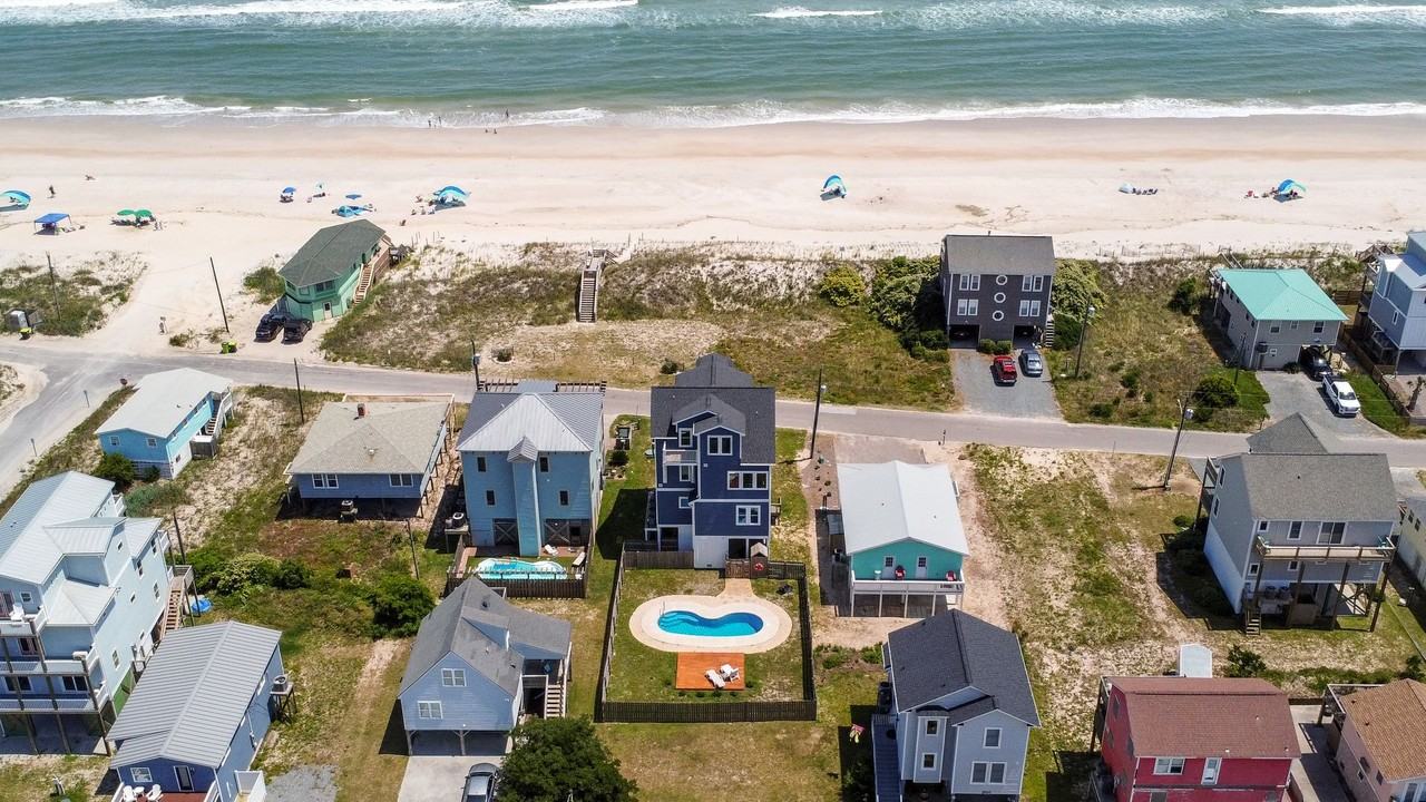525 Ocean Dr - Photo 3 of 34