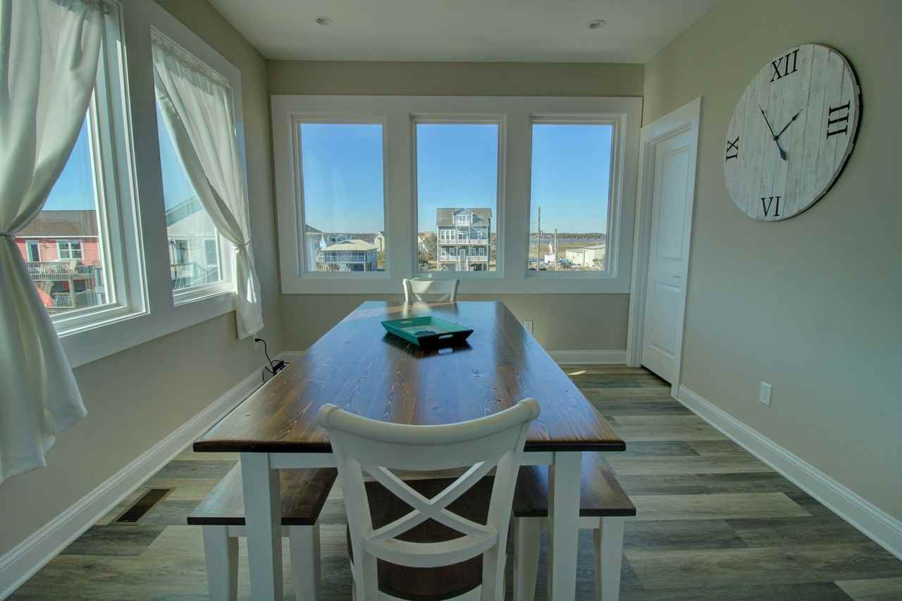 525 Ocean Dr - Photo 7 of 34