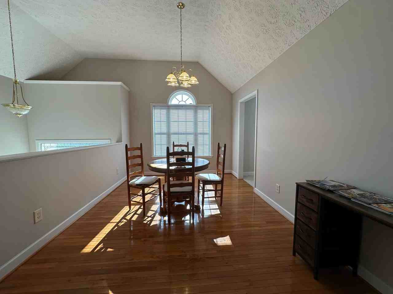 308 Dancy Ln - Photo 7 of 40