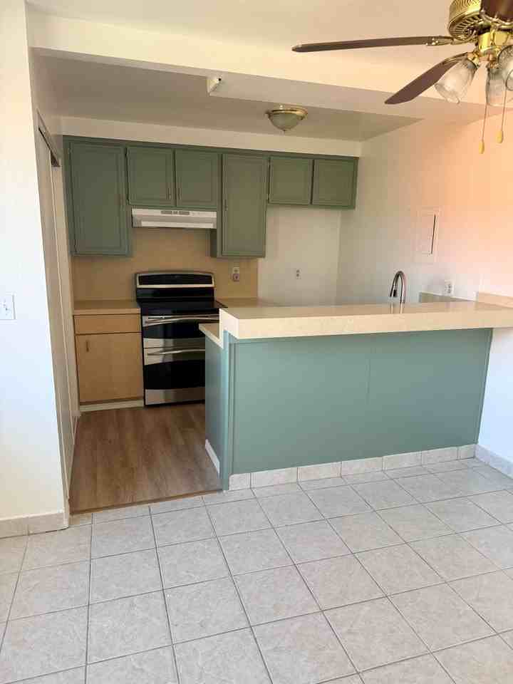 650 W Hemlock St - Photo 2 of 6