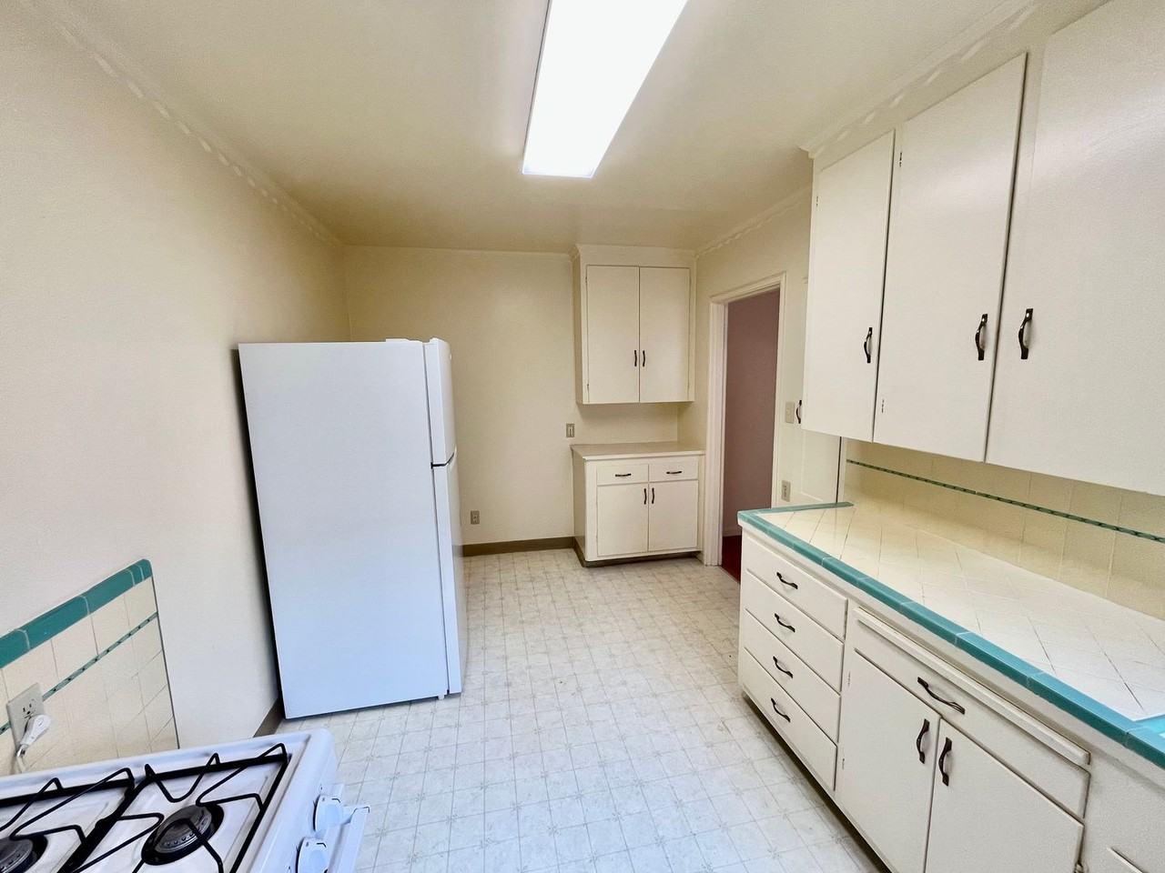 2841 Gough St - Photo 4 of 16