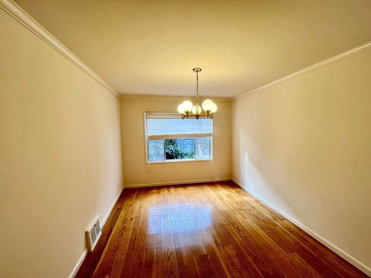 2841 Gough St - Photo 5 of 16