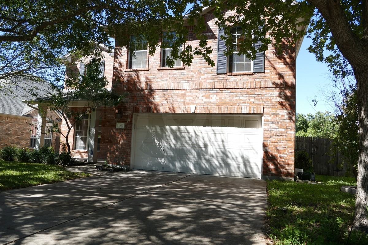 1707 Chula Vista Dr - Photo 2 of 3