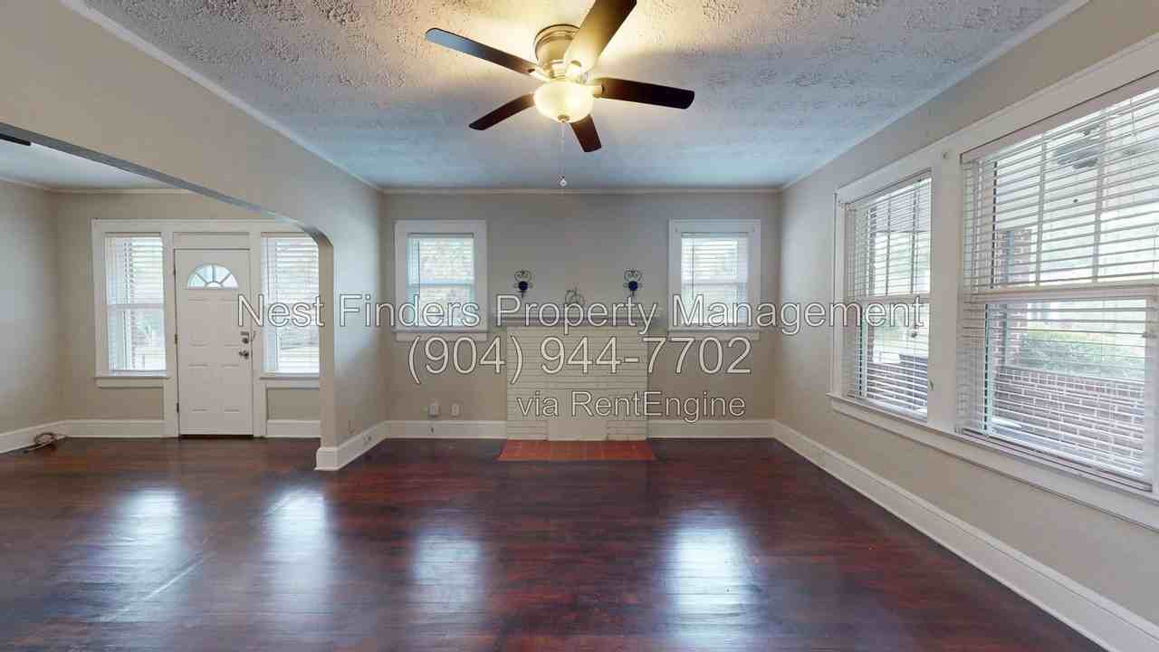 2803 Green St - Photo 5 of 26