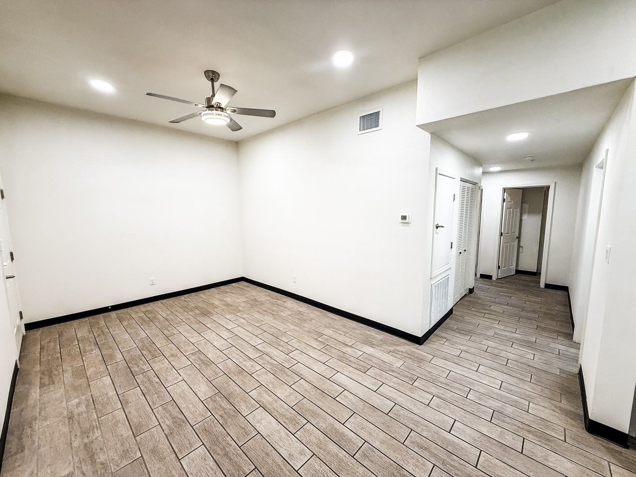 195 N 17th Ave #102 - Photo 5 of 18