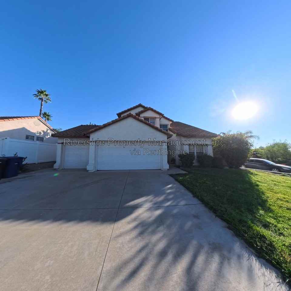 8766 Morninglight Cir - Photo 2 of 35