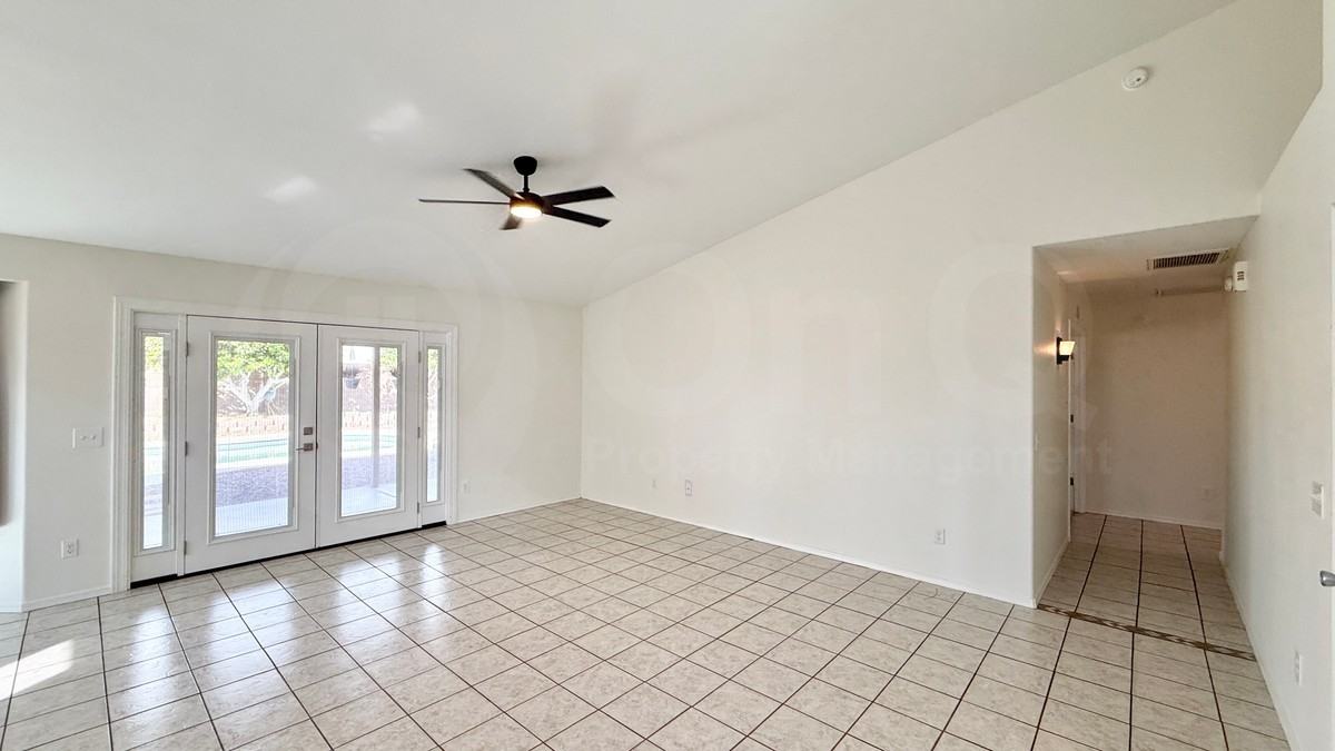 4890 W Geronimo St - Photo 6 of 24