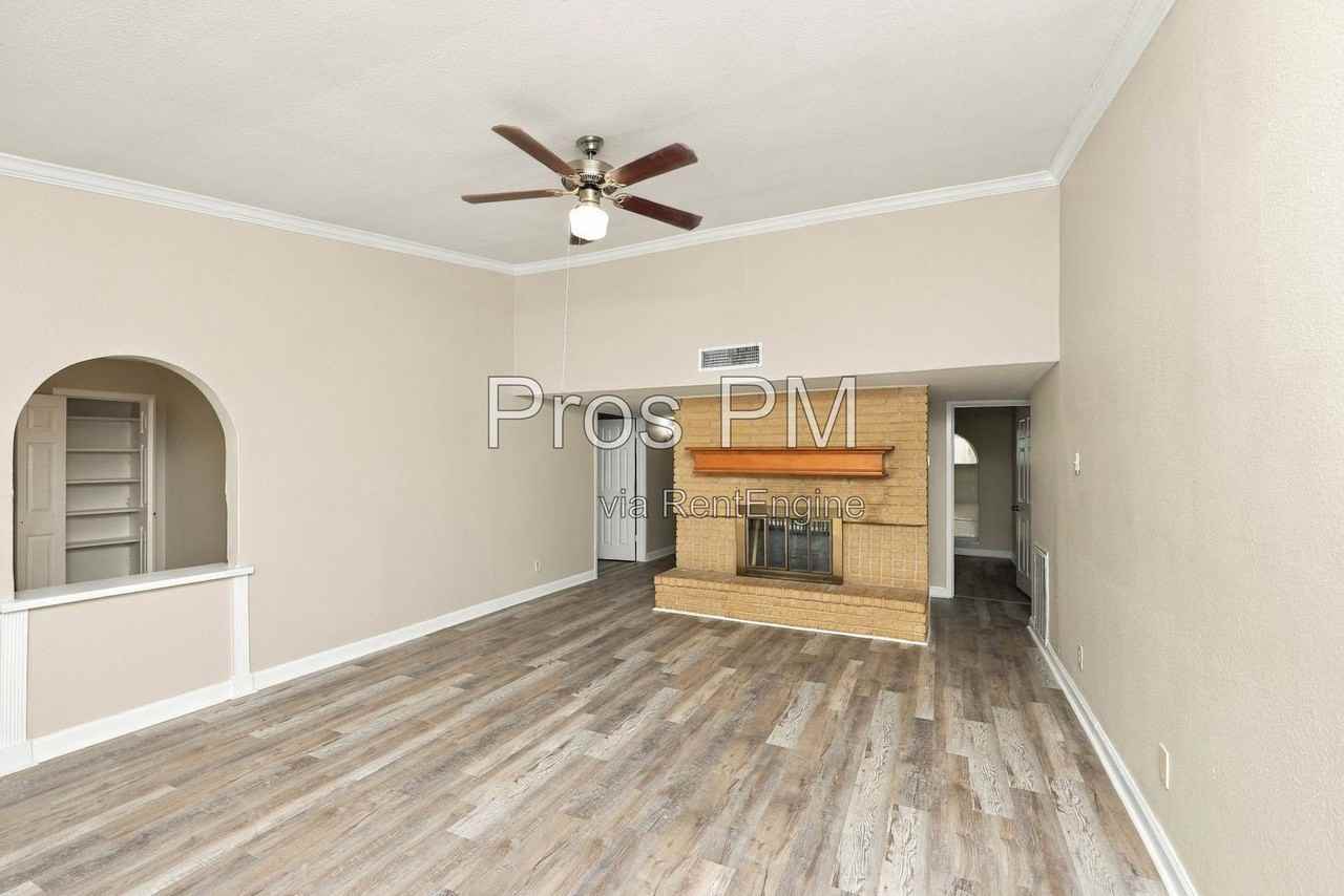 1244 Winterwood Dr - Photo 5 of 18