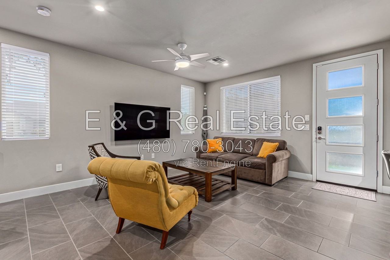 2825 N 42nd St #7 - Photo 6 of 41