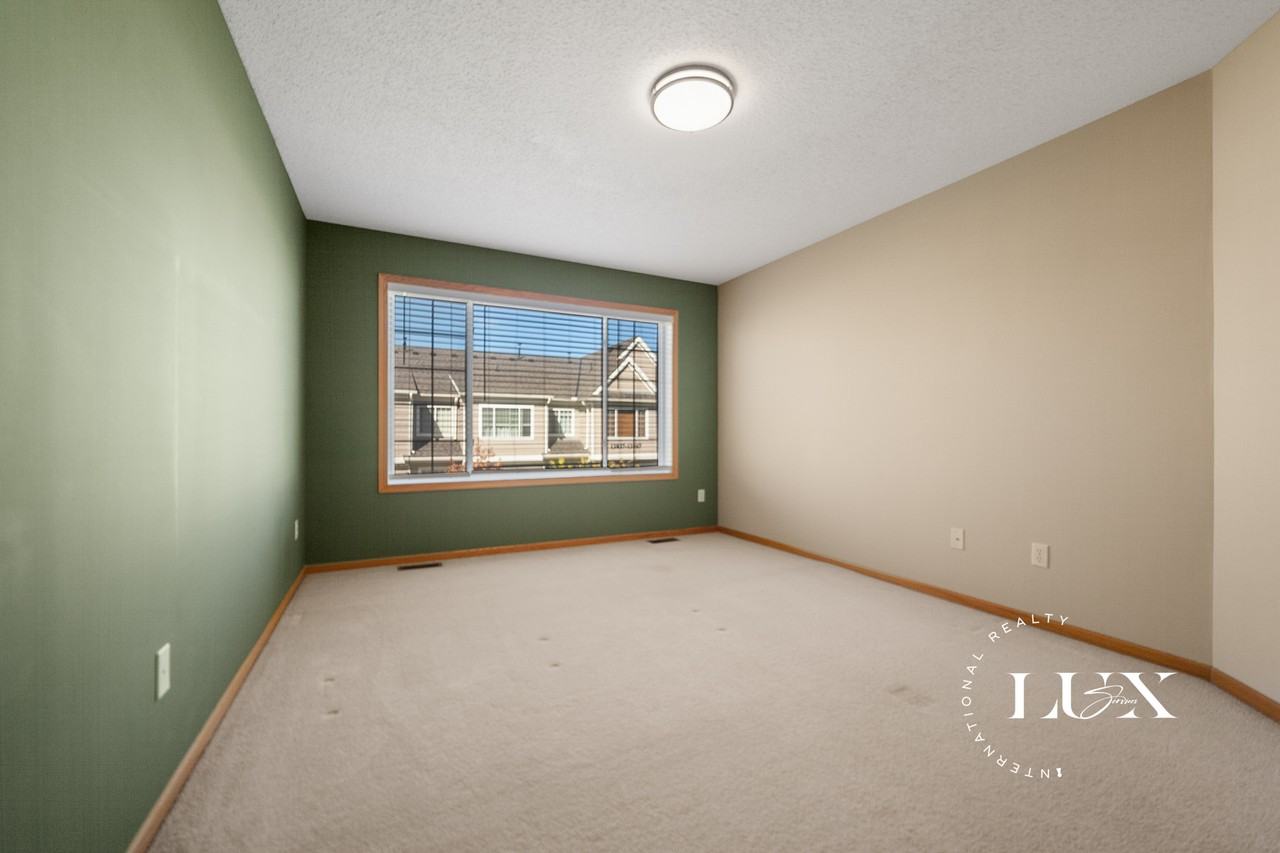 13827 54th Ave N - Photo 6 of 11