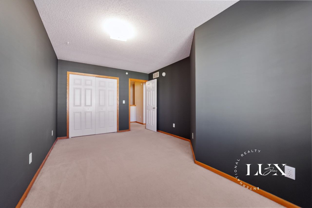 13827 54th Ave N - Photo 7 of 11