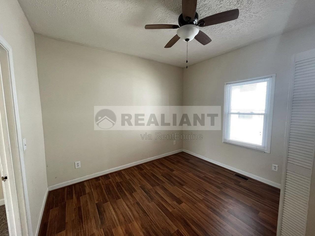 108 Langford Ave - Photo 3 of 9