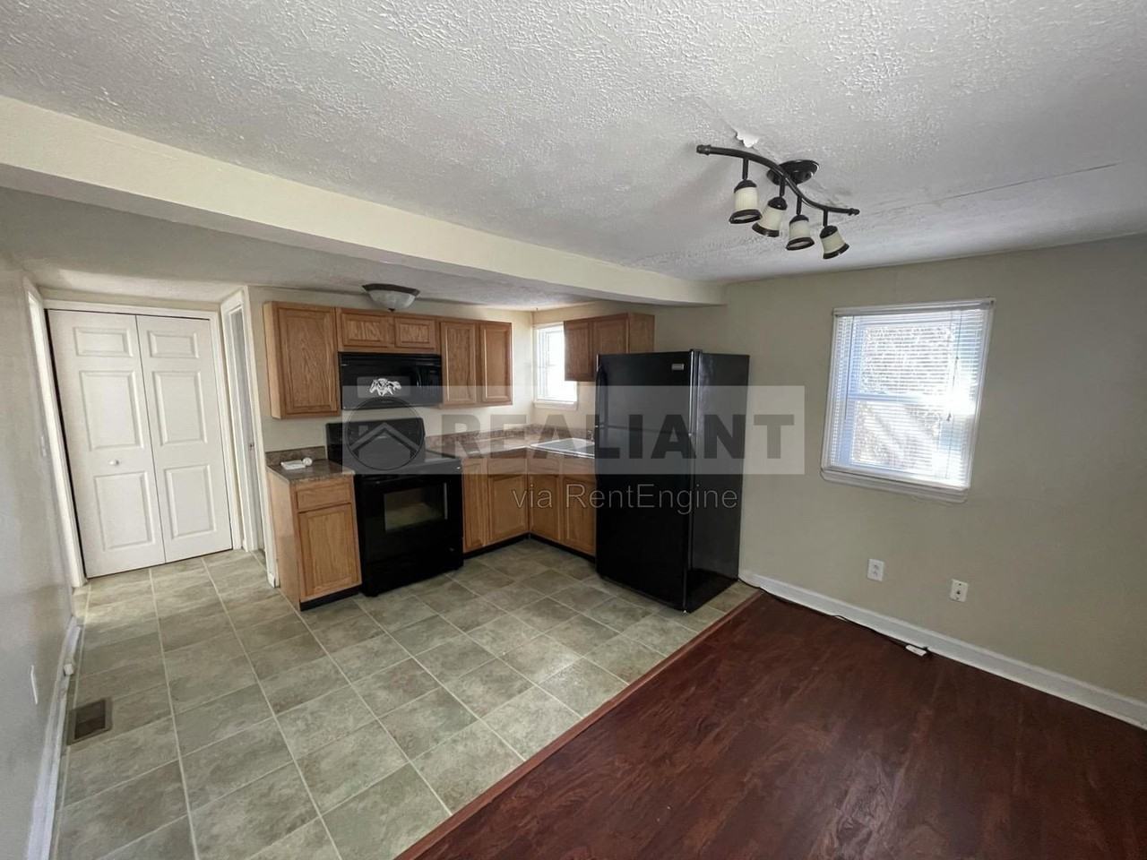 108 Langford Ave - Photo 7 of 9