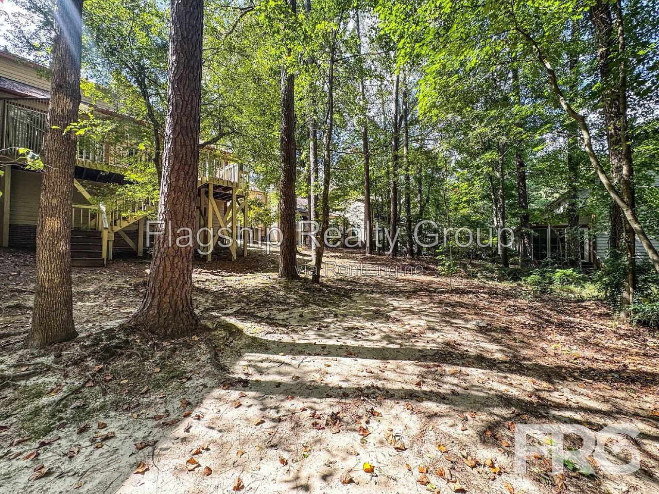 5109 Hogans Way - Photo 4 of 31