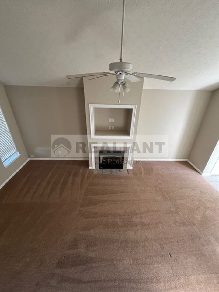 181 Angel Falls Dr - Photo 3 of 24