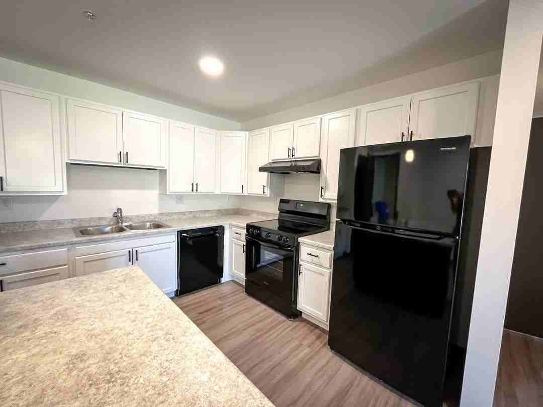 470 W Washington Ave #4101 - Photo 4 of 16