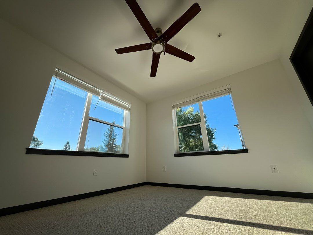 470 W Washington Ave #4201 - Photo 3 of 16