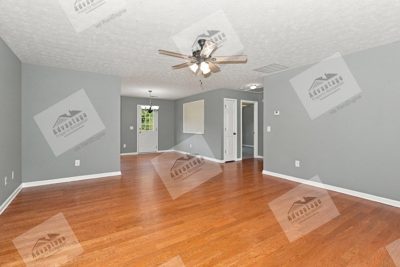 530 Midway Rd - Photo 5 of 17