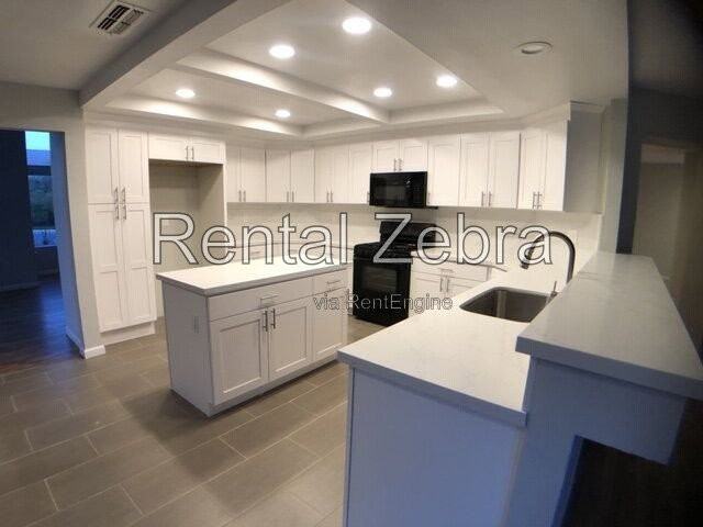 4600 Arabian Way - Photo 3 of 41