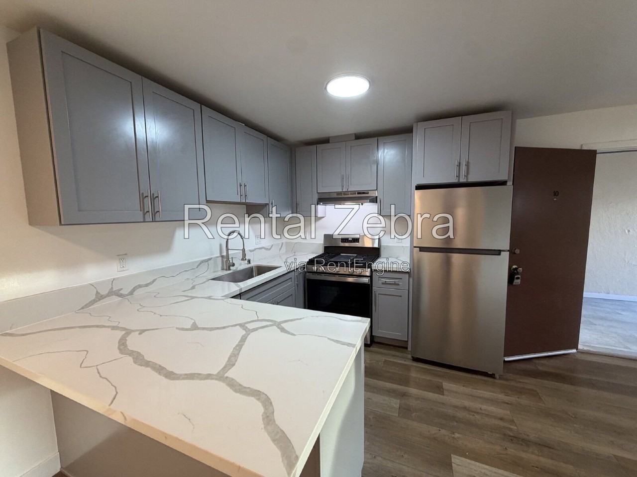 1440 Southwest Blvd #10 - Photo 4 of 12