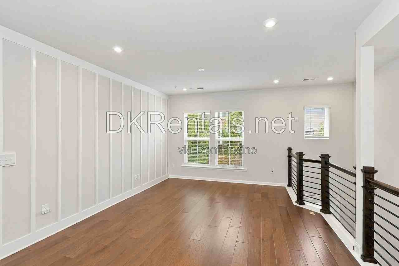 2506 Astaire Ct Nw #30 - Photo 3 of 25