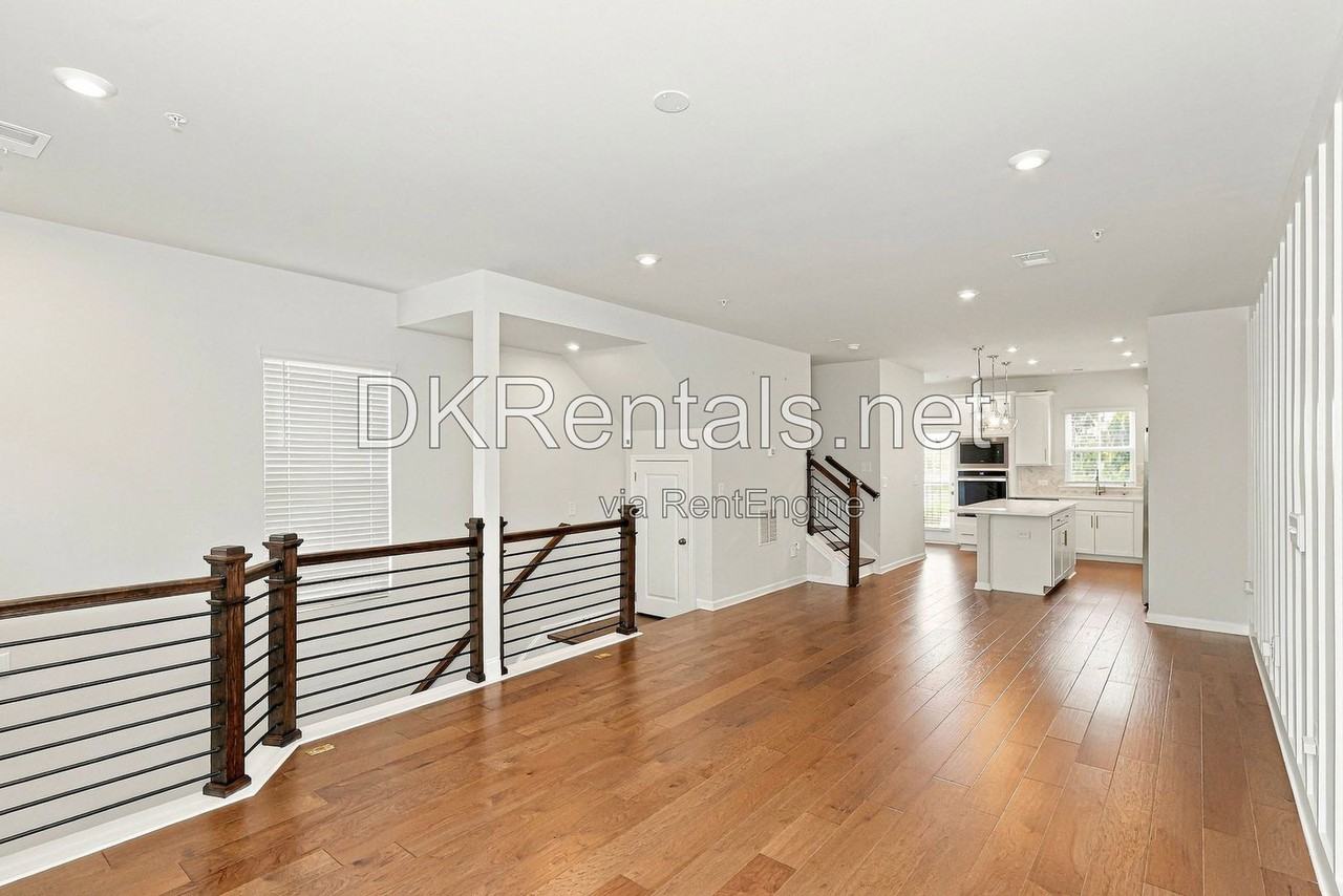 2506 Astaire Ct Nw #30 - Photo 4 of 25