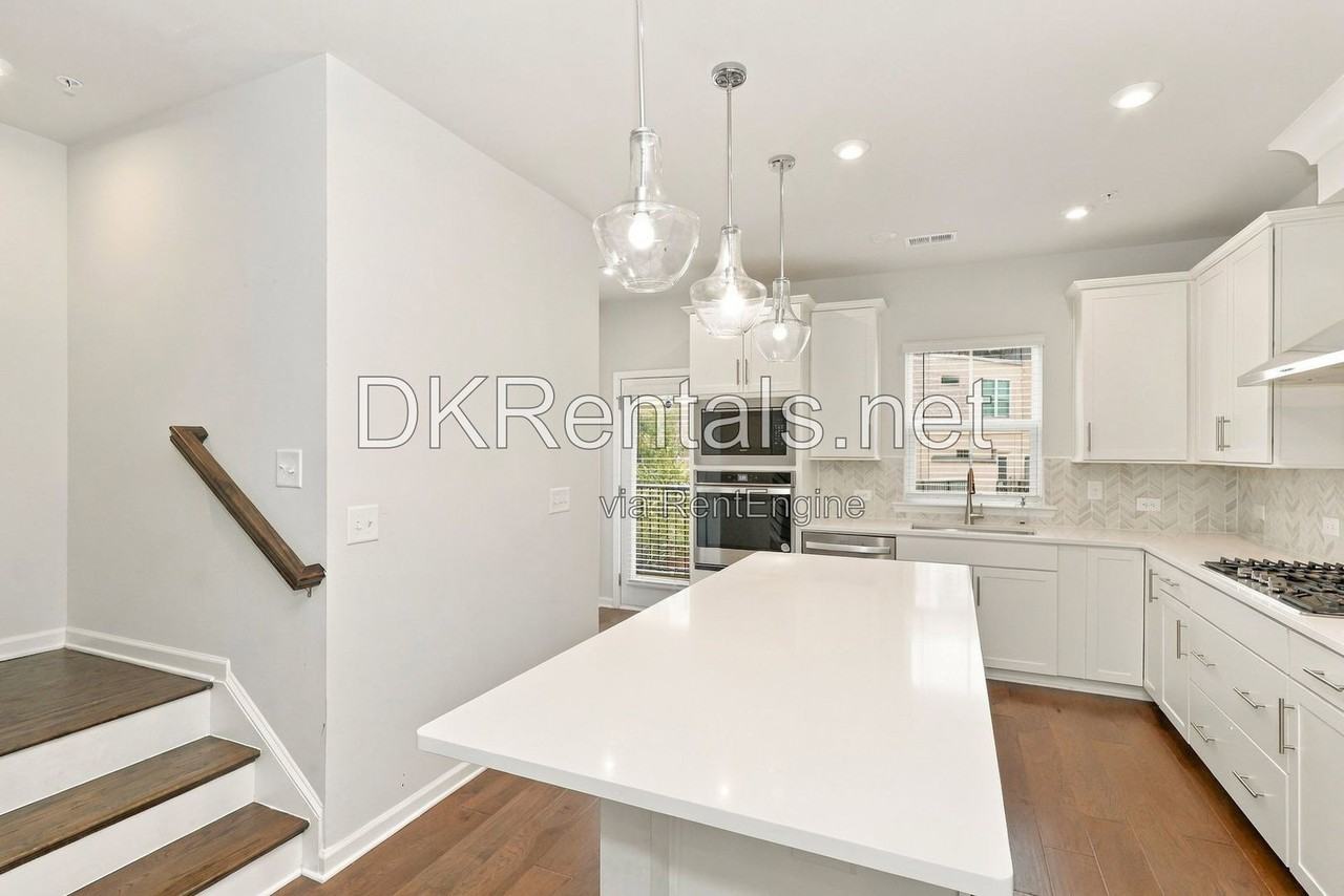 2506 Astaire Ct Nw #30 - Photo 7 of 25