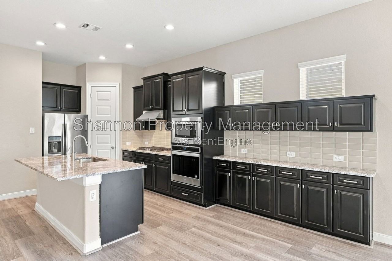 3208 Craftsman Pl - Photo 7 of 24