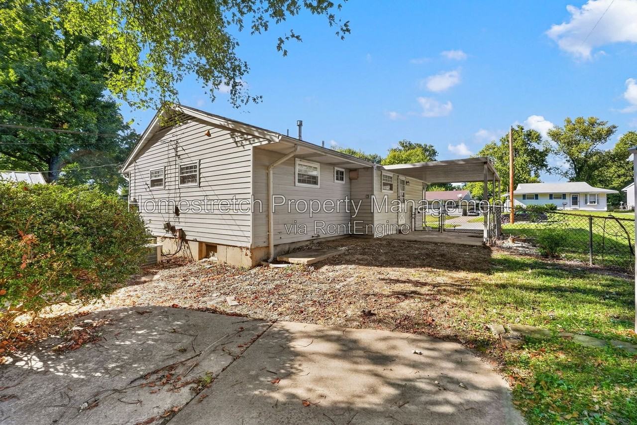 100 Glen Garry Rd - Photo 2 of 26